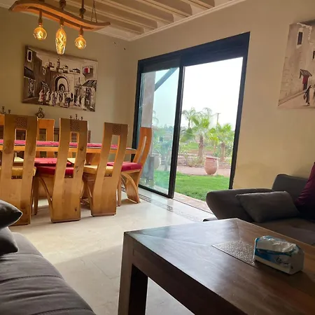 Appartement Elegant Avec Vue Sur Piscine Jardin Verdoyant Et Wifi Ultra Rapide Marrakesh Exterior photo
