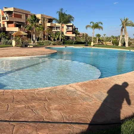 Appartement Elegant Avec Vue Sur Piscine Jardin Verdoyant Et Wifi Ultra Rapide Marrakesh Exterior photo