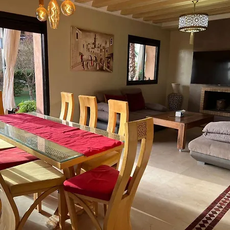 Appartement Elegant Avec Vue Sur Piscine Jardin Verdoyant Et Wifi Ultra Rapide Marrakesh Exterior photo