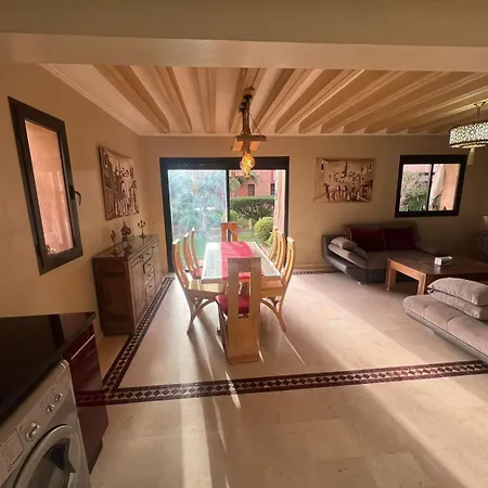Appartement Elegant Avec Vue Sur Piscine Jardin Verdoyant Et Wifi Ultra Rapide Marrakesh Exterior photo