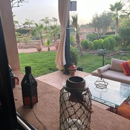 Appartement Elegant Avec Vue Sur Piscine Jardin Verdoyant Et Wifi Ultra Rapide Marrakesh Exterior photo