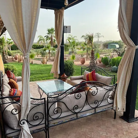 Appartement Elegant Avec Vue Sur Piscine Jardin Verdoyant Et Wifi Ultra Rapide Marrakesh Exterior photo